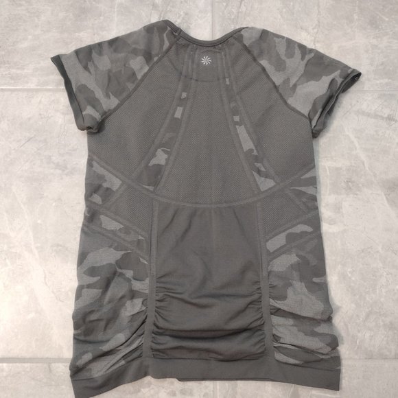 ATHLETA Women's short-sleeve gray tech athletic top, M - Picture 7 of 10